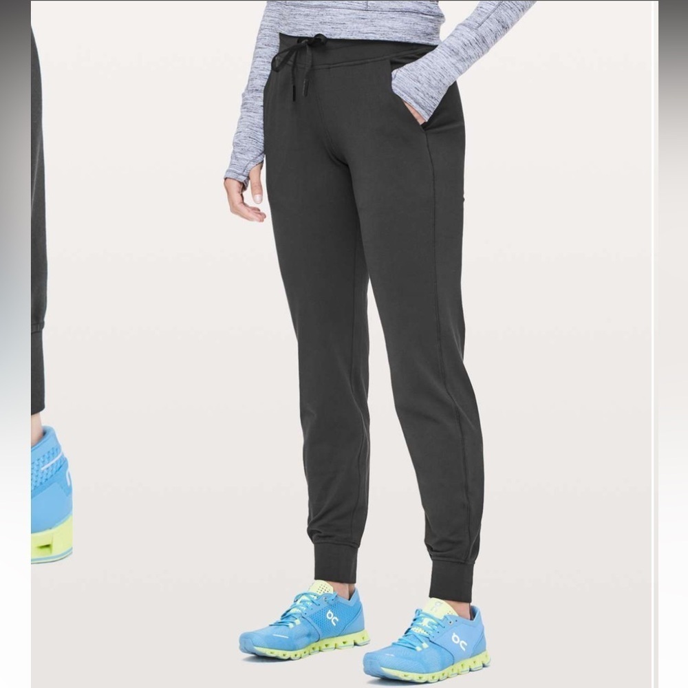 Lululemon Women’s Ready to Rulu Black Jogger Pant Sz 4 - Picture 3 of 9